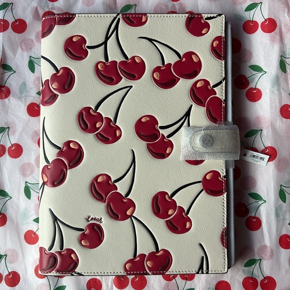 🍒📕🍒 COACH NOTEBOOK WITH CHERRY PRINT 🍒📕🍒 NWT 🍒📕🍒 - Picture 10 of 16
